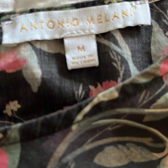 Antonio Melani Floral rusched sleeved top - Picture 3 of 8